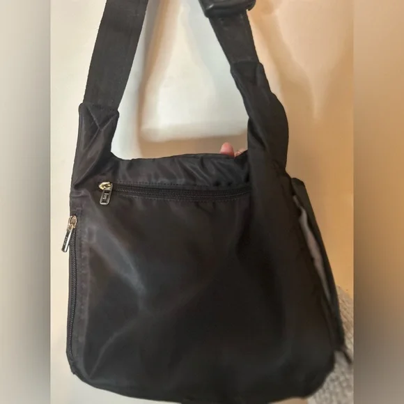 Lug crossbody bag - Picture 14 of 14